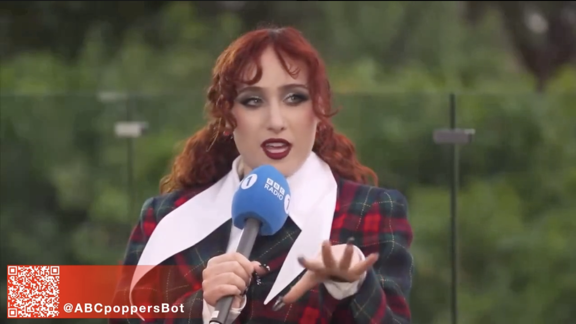 Всегда происходит какая-то хуйня. Какая-то сука блюет, какая-то сука вдыхает попперсы, какой-то девушке всё равно, что её парик наполовину снят Саратове Всегда происходит какая-то хуйня. Какая-то сука блюет, какая-то сука вдыхает попперсы, какой-то девушке всё равно, что её парик наполовину снят Саратове